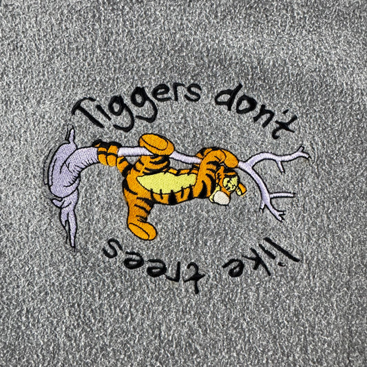 Vintage Tigger Don't Like Trees Graphic Grey Jumper (XL)