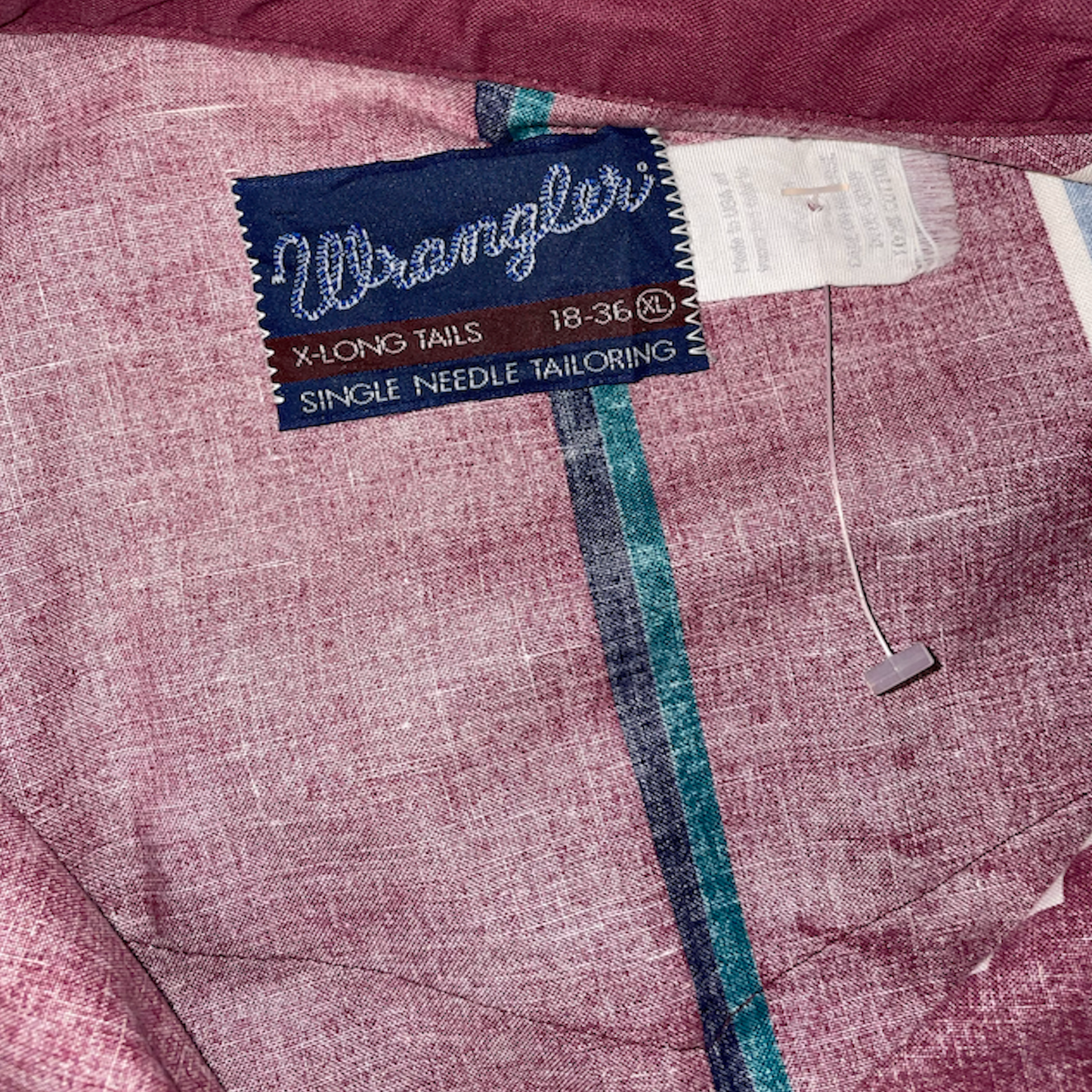 WRANGLER BURGUNDY BUTTON UP W/ PATTERN (XL)