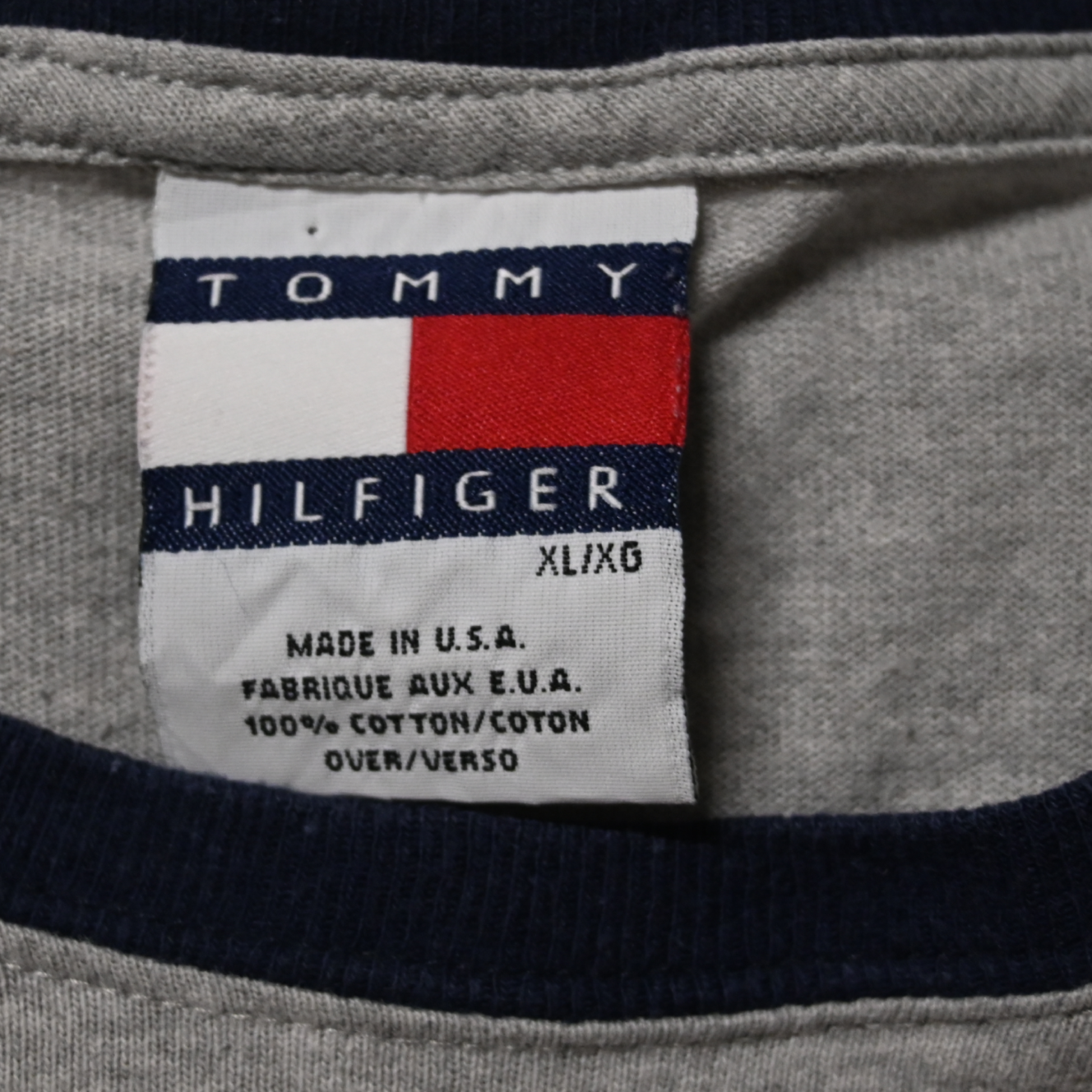 Vintage Tommy Hilfiger Women’s Oversized Longsleeve (XL)