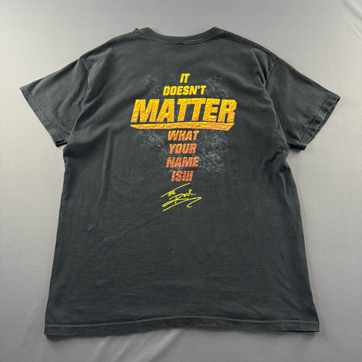 Vintage 1999 WWF The Rock "It Doesn't Matter What Your Name Is" T-shirt (XL)