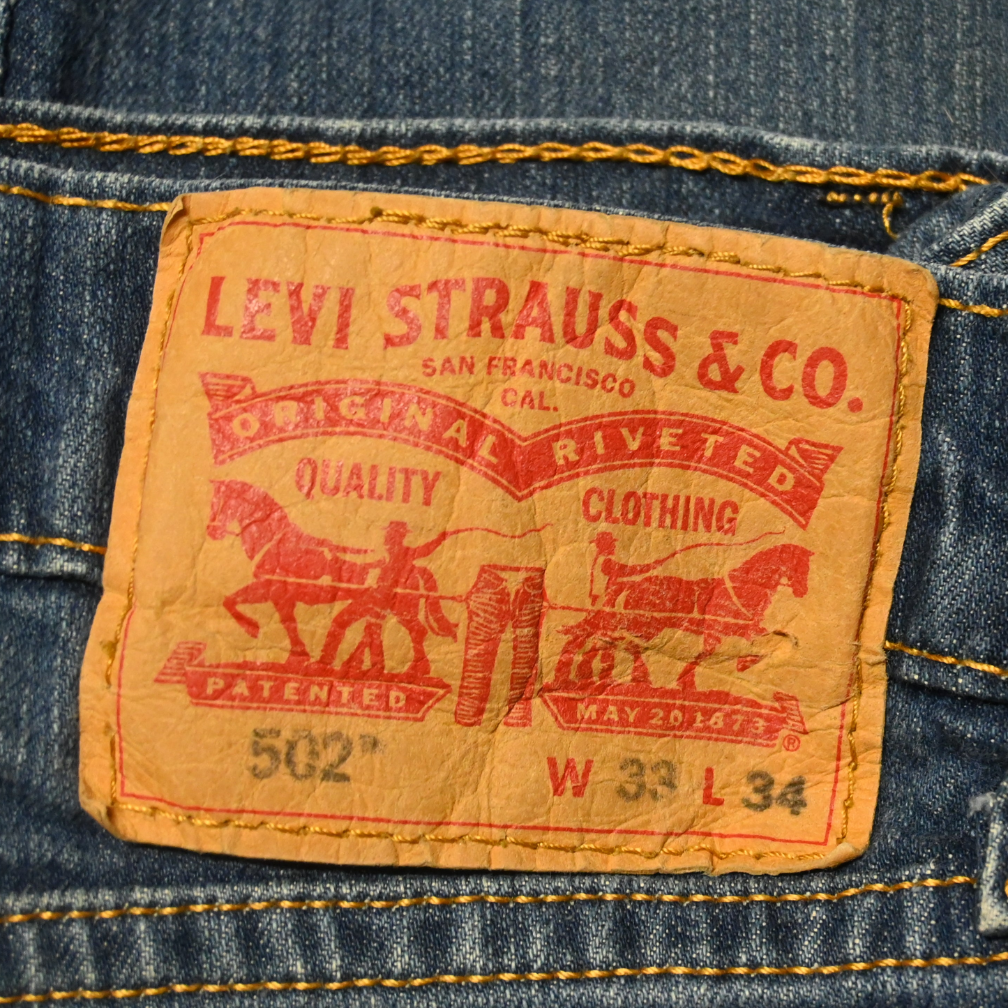 LEVI'S JEANS (33)