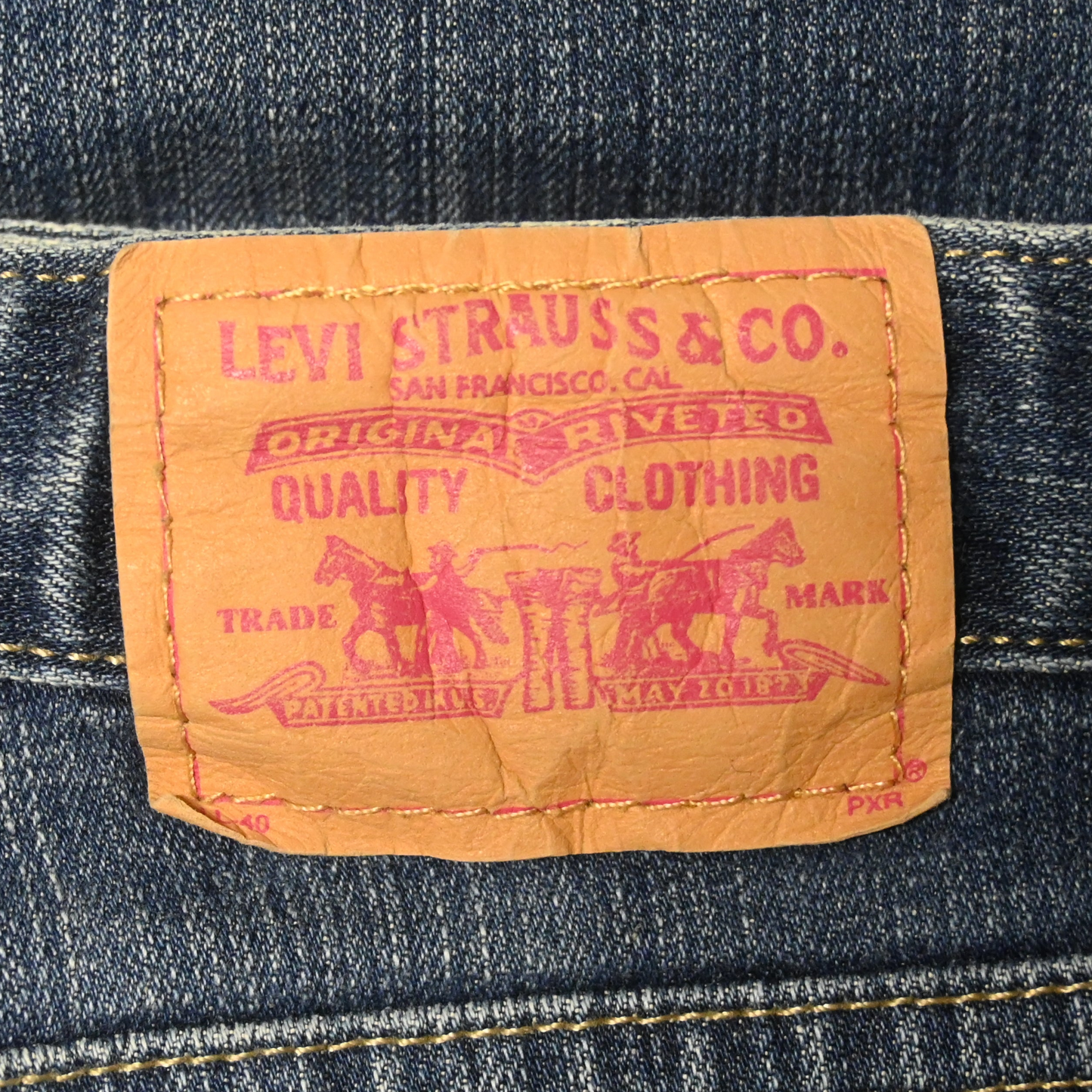 LEVI'S JEANS (33)