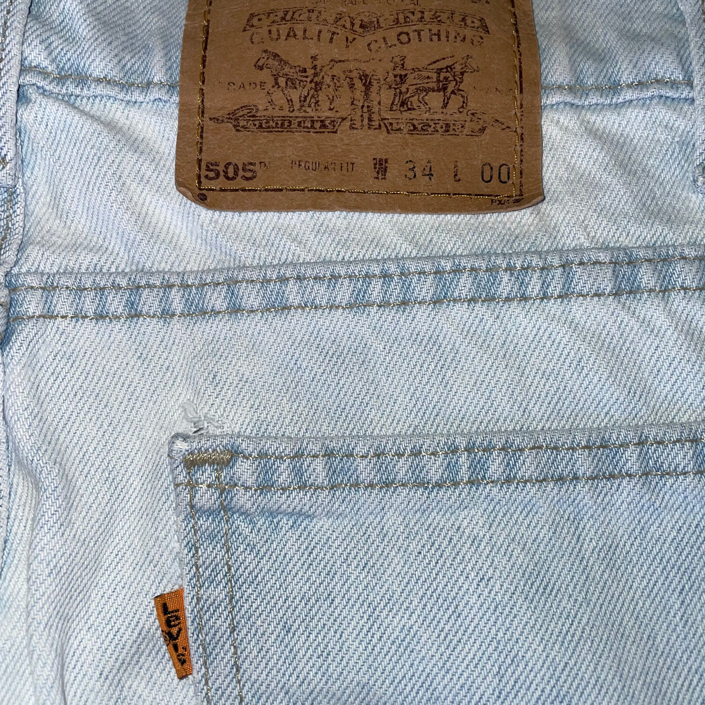 Vintage Levi Denim Shorts Light Blue Wash (34)