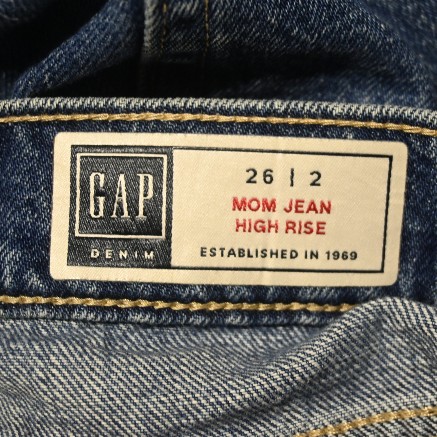 GAP HIGH WAISTED JEANS (26)