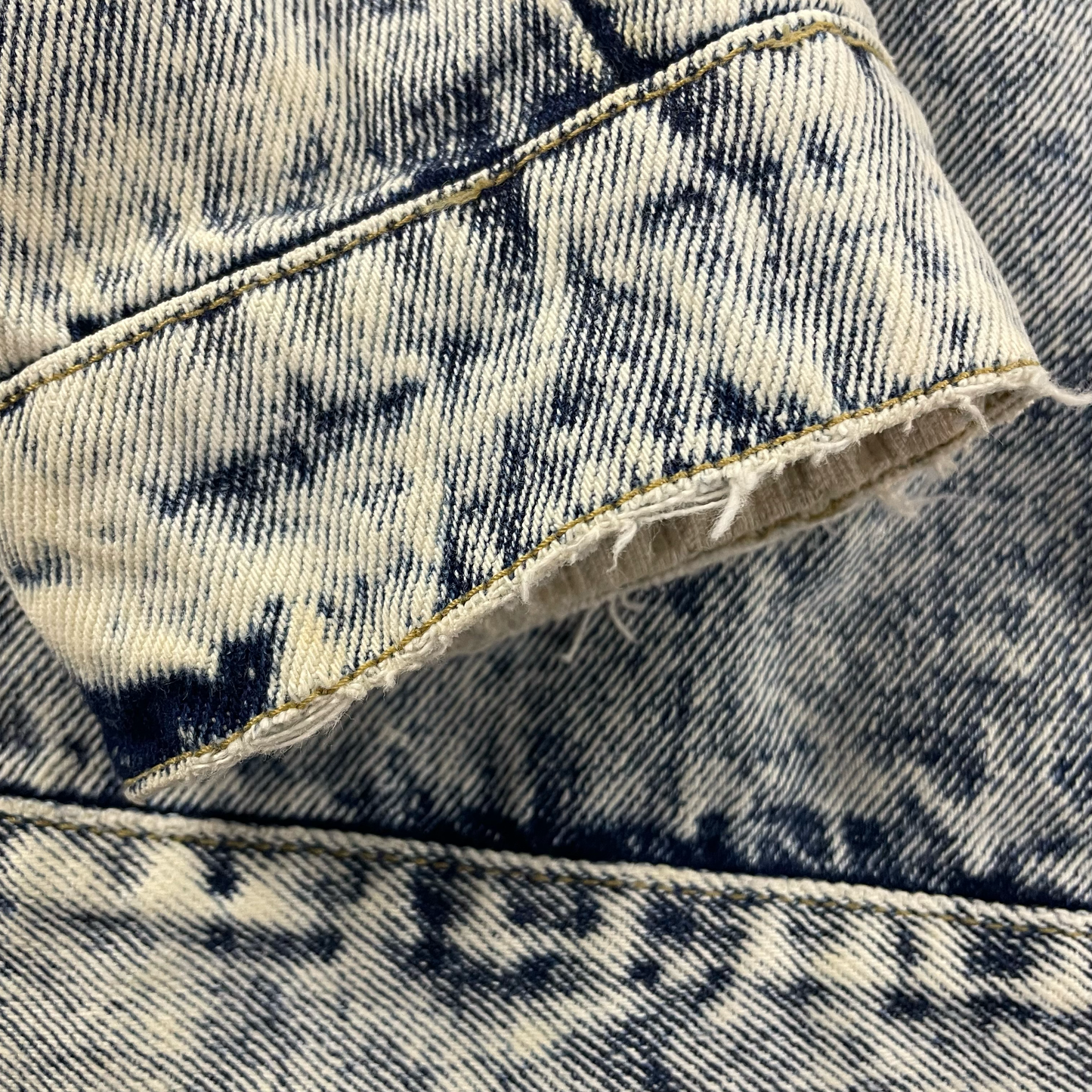 Vintage 1980-90 Lee Cooper Acid Wash Distressed Denim Jacket  (40)